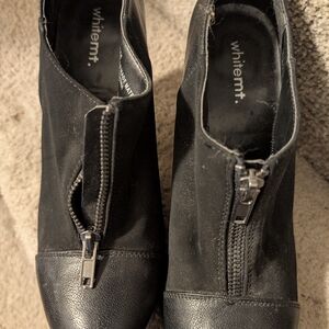 WHIT Black Ankle Boots with Zipper Closure and Low Heel